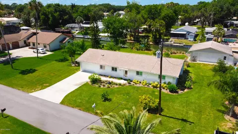 157 Flamingo Rd, Edgewater, FL 32141 photo 4