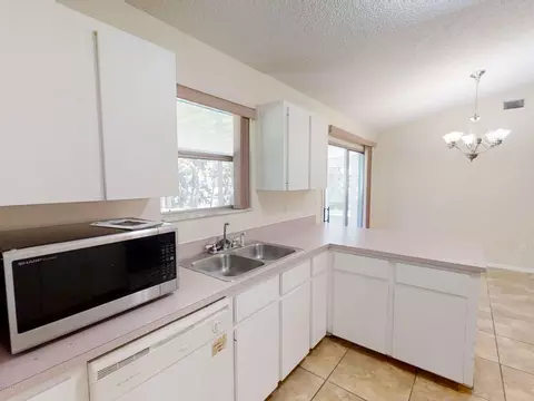 2104 Lime Tree Dr, Edgewater, FL 32141 photo 12