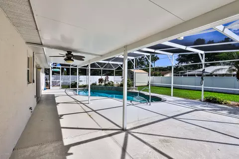 3231 Pine Tree Dr, Edgewater, FL 32141 photo 15