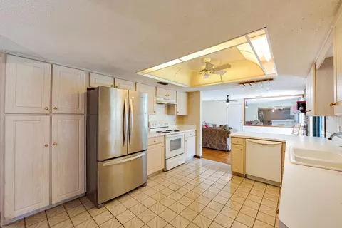 41 N Tymber Creek Rd, Ormond Beach, FL 32174 photo 8