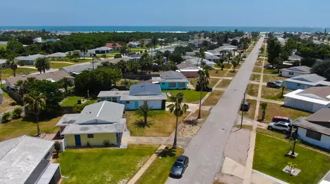 51 Seabreeze Dr, Ormond Beach, FL 32176 photo 6