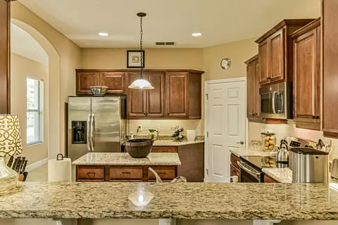 3231 Tralee Dr, Ormond Beach, FL 32174 photo 6