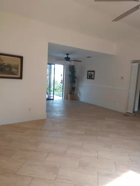 3317 Mango Tree Dr, Edgewater, FL 32141 photo 2