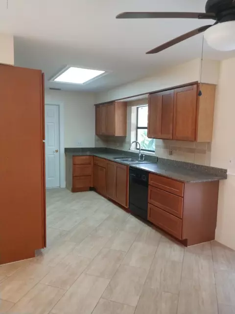 3317 Mango Tree Dr, Edgewater, FL 32141 photo 4