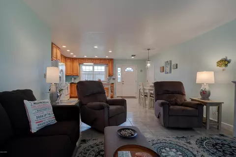 9 Ocean Breeze Cir, Ormond Beach, FL 32176 photo 2