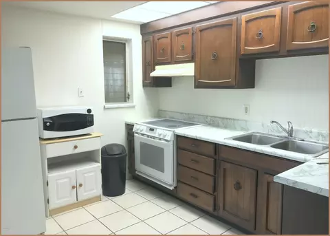 102 Holland Rd, Ormond Beach, FL 32176 photo 3