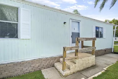 123 Ash St, Edgewater, FL 32141 photo 2