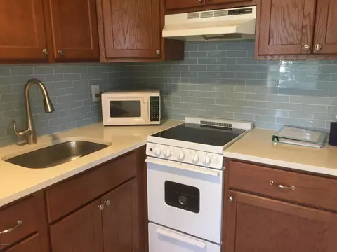 613 Robin Rd #B, Ormond Beach, FL 32176 photo 3