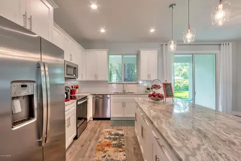 1627 Queen Palm Dr, Edgewater, FL 32132 photo 11