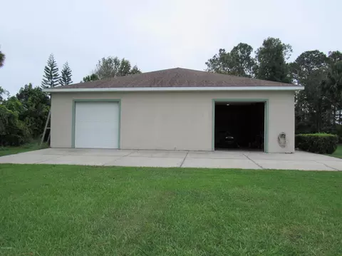 1041 Flying M Ct, Edgewater, FL 32132 photo 35