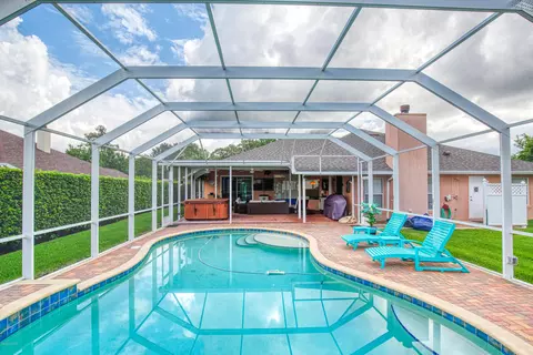 8 Laurel Ridge Break, Ormond Beach, FL 32174 photo 2