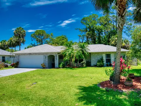 3047 Unity Tree Dr, Edgewater, FL 32141 photo 3