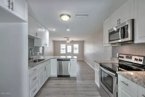 48 Rivershore Dr, Ormond Beach, FL 32176 photo 4