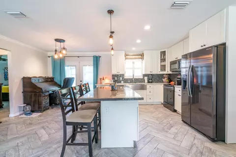 1810 Queen Palm Dr, Edgewater, FL 32132 photo 12