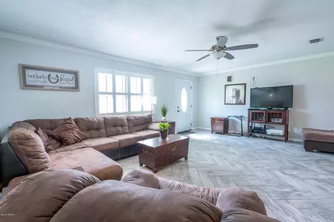 1810 Queen Palm Dr, Edgewater, FL 32132 photo 14