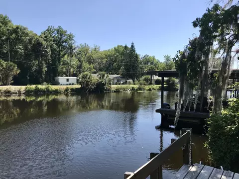 1505 Riveredge Ct, Astor, FL 32102 photo 3