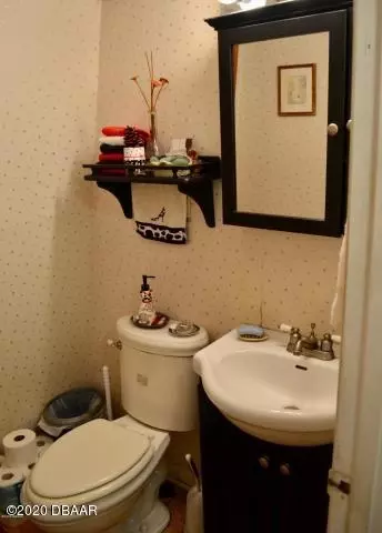 1505 Riveredge Ct, Astor, FL 32102 photo 9