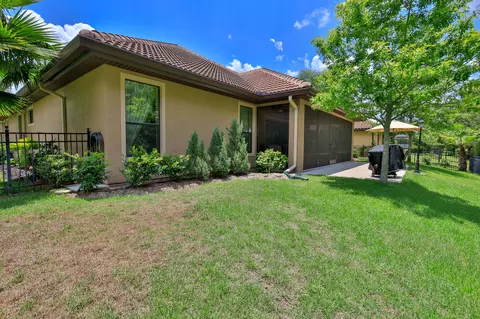 709 Woodbridge Ct, Ormond Beach, FL 32174 photo 8