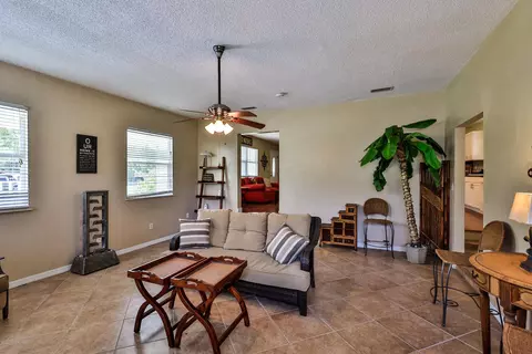 2035 Griffin St, Ormond Beach, FL 32174 photo 9