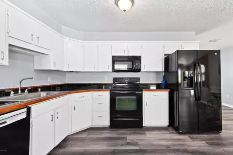 2111 Queen Palm Dr, Edgewater, FL 32141 photo 7