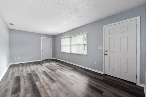 2111 Queen Palm Dr, Edgewater, FL 32141 photo 13