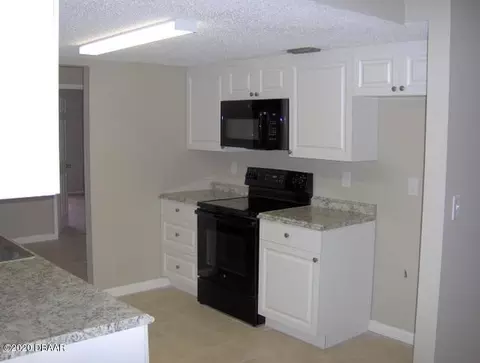29 Laurel Oaks Cir, Ormond Beach, FL 32174 photo 3