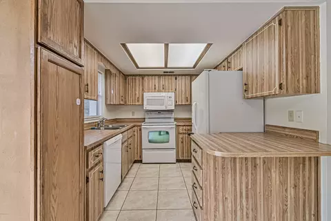 3215 Orange Tree Dr, Edgewater, FL 32141 photo 5