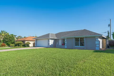145 Pierside Dr, Ormond Beach, FL 32176 photo 2