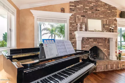 1537 Oak Forest Dr, Ormond Beach, FL 32174 photo 9
