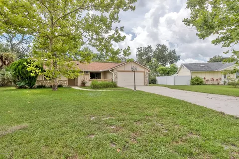 20 Castle Manor Dr, Ormond Beach, FL 32174 photo 3