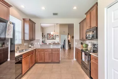 544 Safe Harbor Dr, Edgewater, FL 32141 photo 16