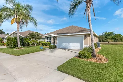 544 Safe Harbor Dr, Edgewater, FL 32141 photo 3