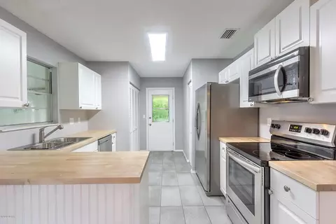 1507 Victory Palm Dr, Edgewater, FL 32132 photo 9