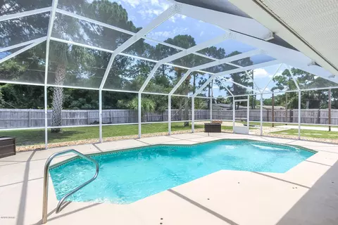 3229 Juniper Dr, Edgewater, FL 32141 photo 3
