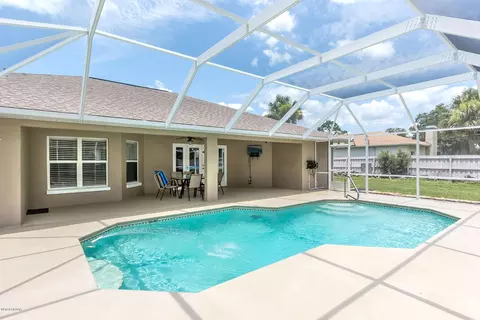 3229 Juniper Dr, Edgewater, FL 32141 photo 2