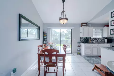 3015 Juniper Dr, Edgewater, FL 32141 photo 9