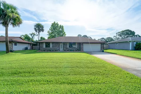 3015 Juniper Dr, Edgewater, FL 32141 photo 1