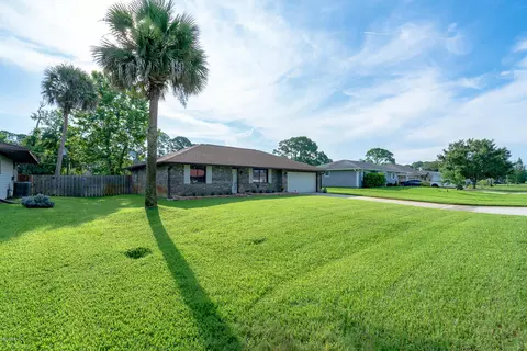 3015 Juniper Dr, Edgewater, FL 32141 photo 2