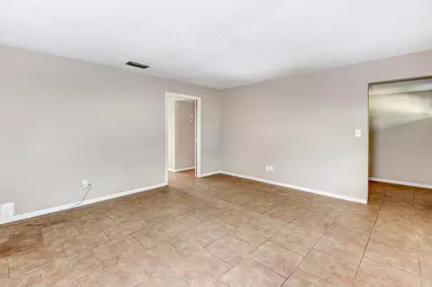 427 Andrews St, Ormond Beach, FL 32174 photo 8