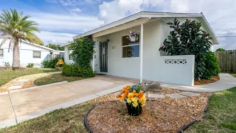 44 Seaview Dr, Ormond Beach, FL 32176 photo 2
