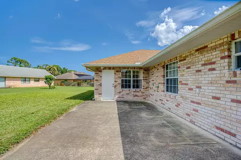 325 Pine Breeze Dr, Edgewater, FL 32141 photo 23