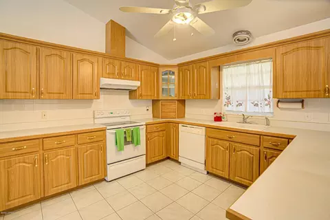 325 Pine Breeze Dr, Edgewater, FL 32141 photo 7