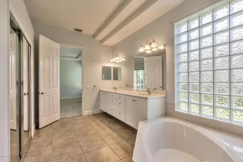 1037 Stone Lake Dr, Ormond Beach, FL 32174 photo 14