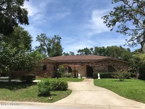 5 Pebble Beach Dr, Ormond Beach, FL 32174 photo 2