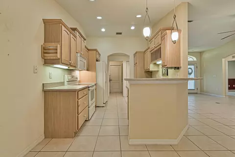 217 Farmbrook Rd, Port Orange, FL 32127 photo 5