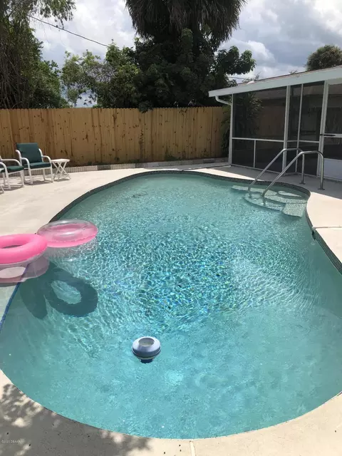 1811 Juniper Dr, Edgewater, FL 32132 photo 2