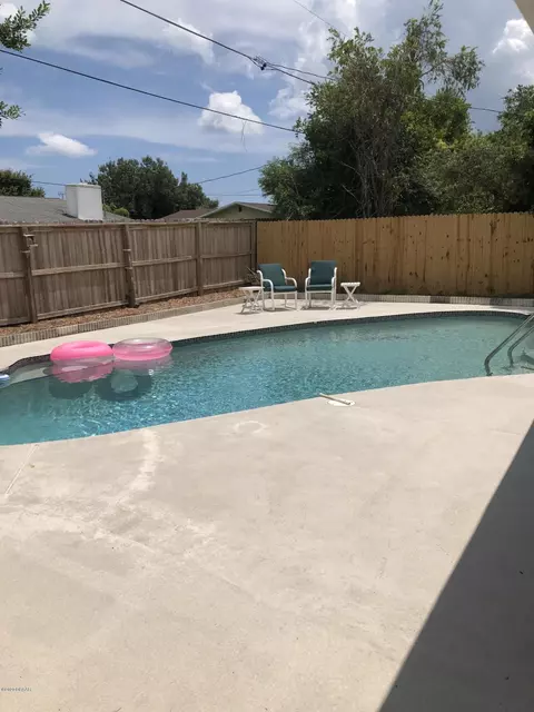 1811 Juniper Dr, Edgewater, FL 32132 photo 3