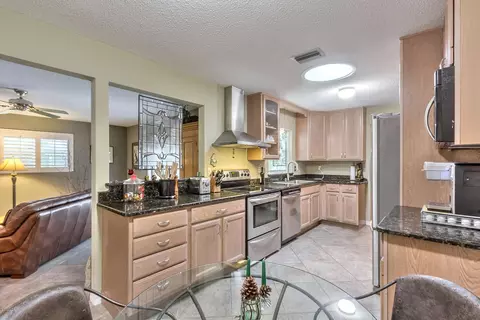 1102 Northside Dr, Ormond Beach, FL 32174 photo 9