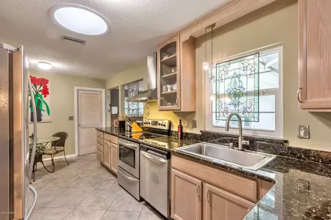 1102 Northside Dr, Ormond Beach, FL 32174 photo 10