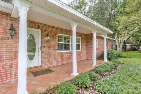 1102 Northside Dr, Ormond Beach, FL 32174 photo 2